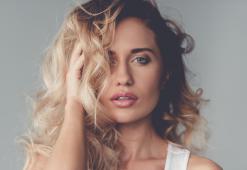 ¿Cómo definir el pelo rizado? Métodos rápidos y sencillos.