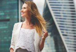 Cuidados Capilares Anticontaminación - ¿Cómo Proteger el Cabello de las Toxinas, la Contaminación Urbana y el Smog?