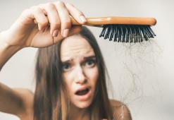 Las Causas de la Caída del Cabello. ¿Cómo dar volumen al cabello y evitar que se caiga?