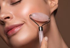 Una Forma de Preservar la Juventud. ¿Cómo Realizar Un Masaje Facial?