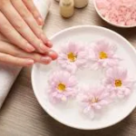 Los Mejores Tratamientos Caseros para Curar las Uñas Dañadas y las Cutículas Secas