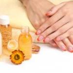 Manicura con Aceite: ¡Una Forma Natural de Conseguir unas Uñas Fuertes y Sanas!